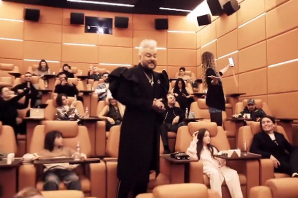 Филипп Киркоров на презентации фильма «Самоирония судьбы»