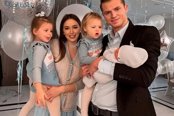 Анастасия Тарасова-Костенко родила третьего ребёнка 