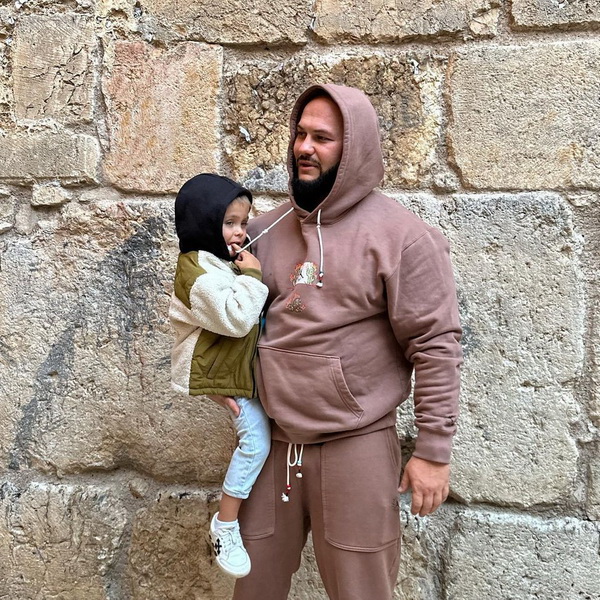 Давид сын Джигана и Самойловой в Иерусалиме с семьёй ФОТО 2023 год