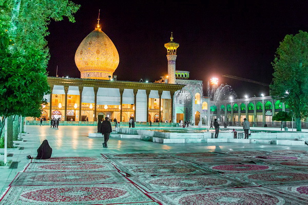 Зеркальная мечеть в Иране и Лера Кудрявцева ФОТО