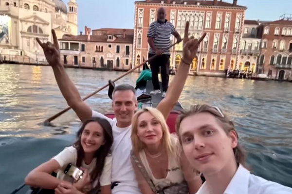 Где отдыхает Кристина Орбакайте в Италии ФОТО 2023 год Венеция и Верона
