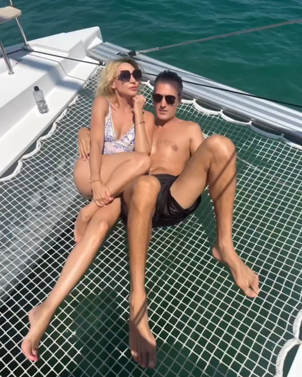 Михаил Земцов и Кристина Орбакайте отдыхают на яхте ФОТО