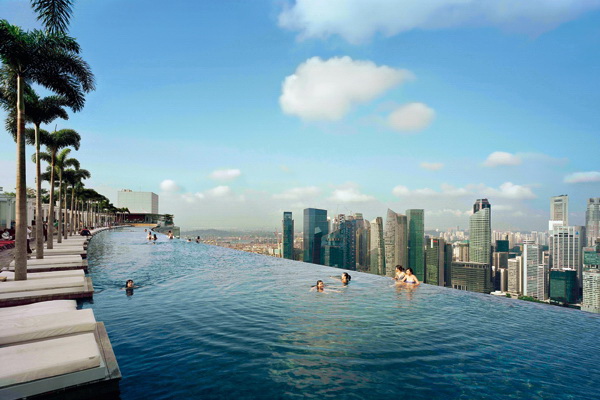 Самый высокий бассейн в мире Сингапур