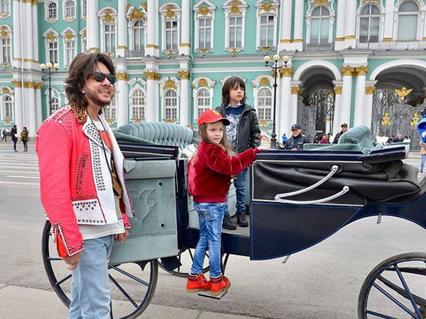 Филипп Киркоров впервые привёз детей в Санкт-Петербург