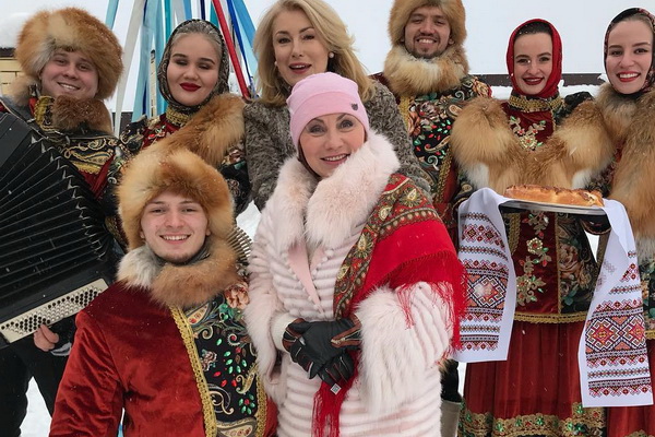 Как звёзды русской эстрады встречают Новый год