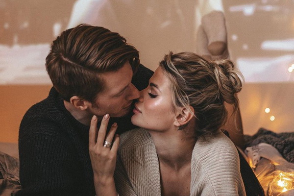 «Вот это любовь!» - Никита Пресняков в романтичной фотосессии с Алёной Красновой