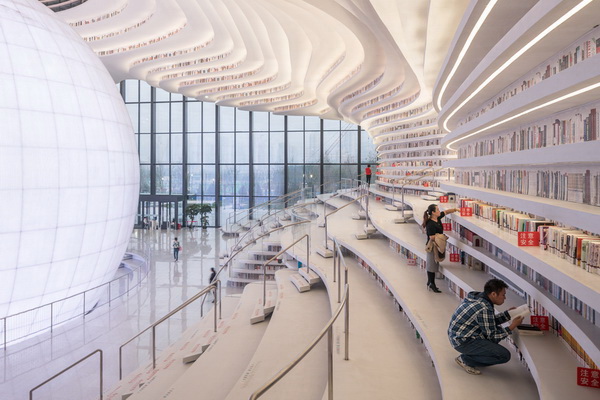 Футуристический дизайн библиотеки в Китае