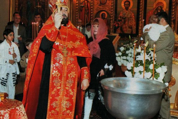 Алла Пугачёва крестила племянницу Максима Галкина