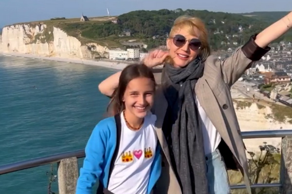 Кристина Орбакайте и Клавдия Земцова путешествуют летом 2022 года