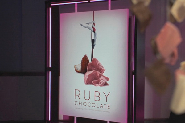 Швейцарские кондитеры изобрели розовый шоколад Barry Callebaut