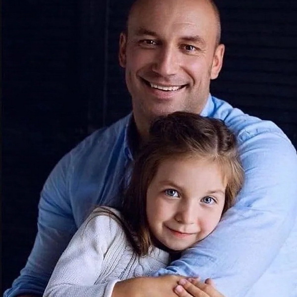 Семейная фотосессия Константина Соловьёва с супругой Анастасией Лариной